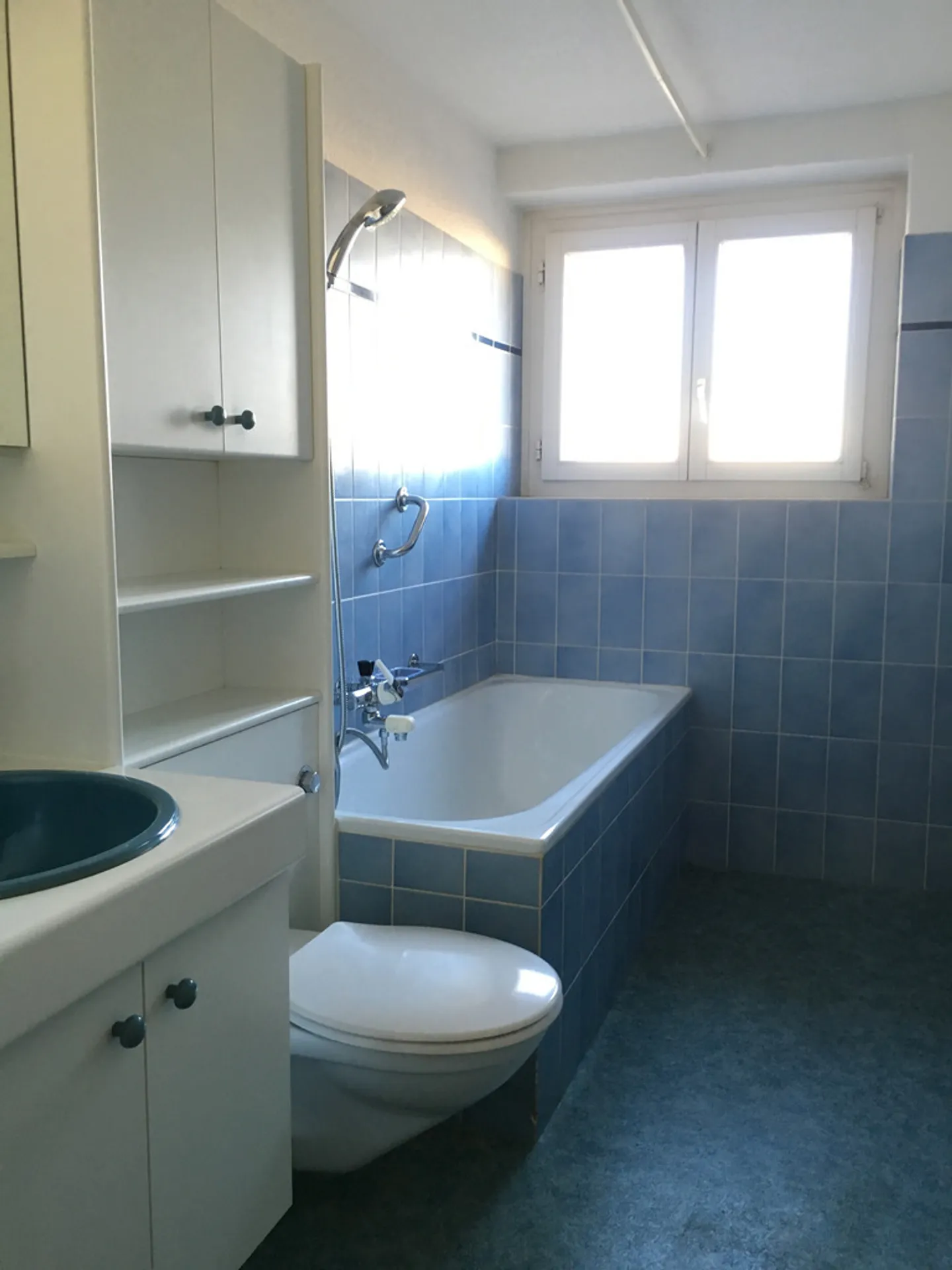 Modernized Apartment Close to the Train Station - Photo 4 of 6