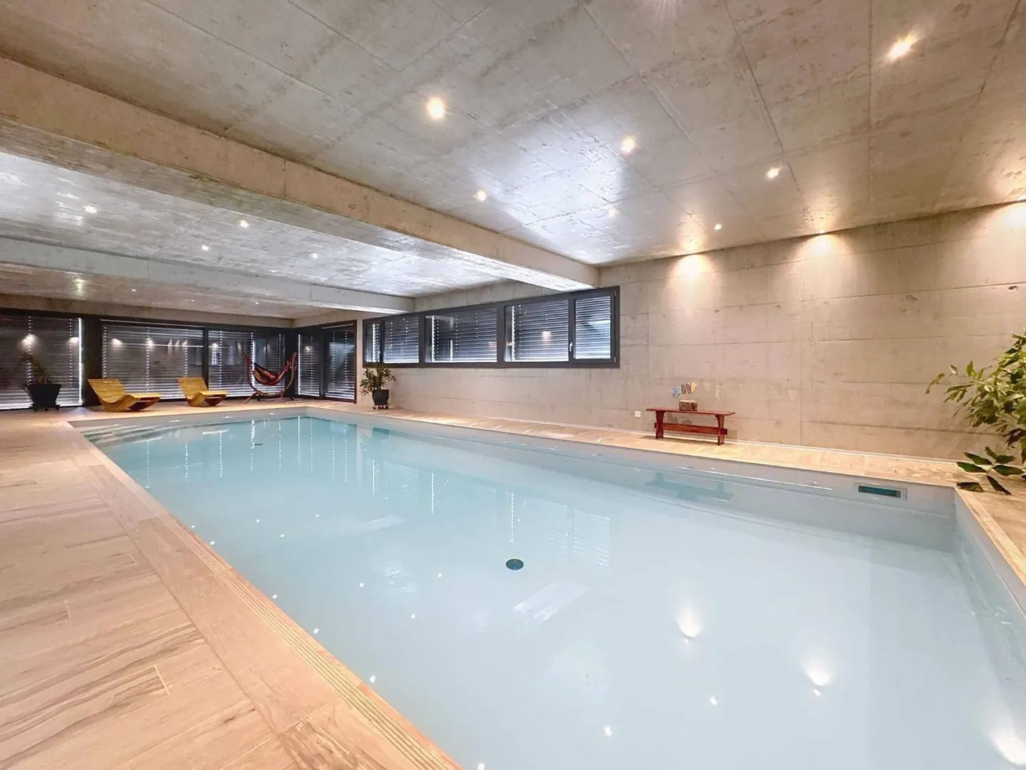 Chalet Exceptionnel avec Piscine Intérieure - Photo 1 sur 13