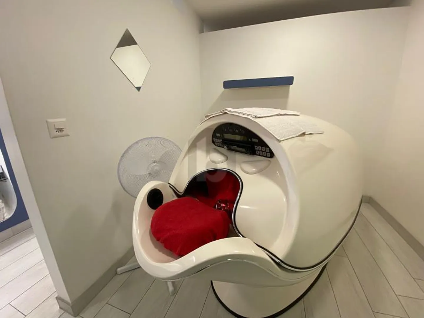 SCHÖNHEITSINSTITUT MIT AUSGEZEICHNETEM UMSATZ - Foto 1 von 6