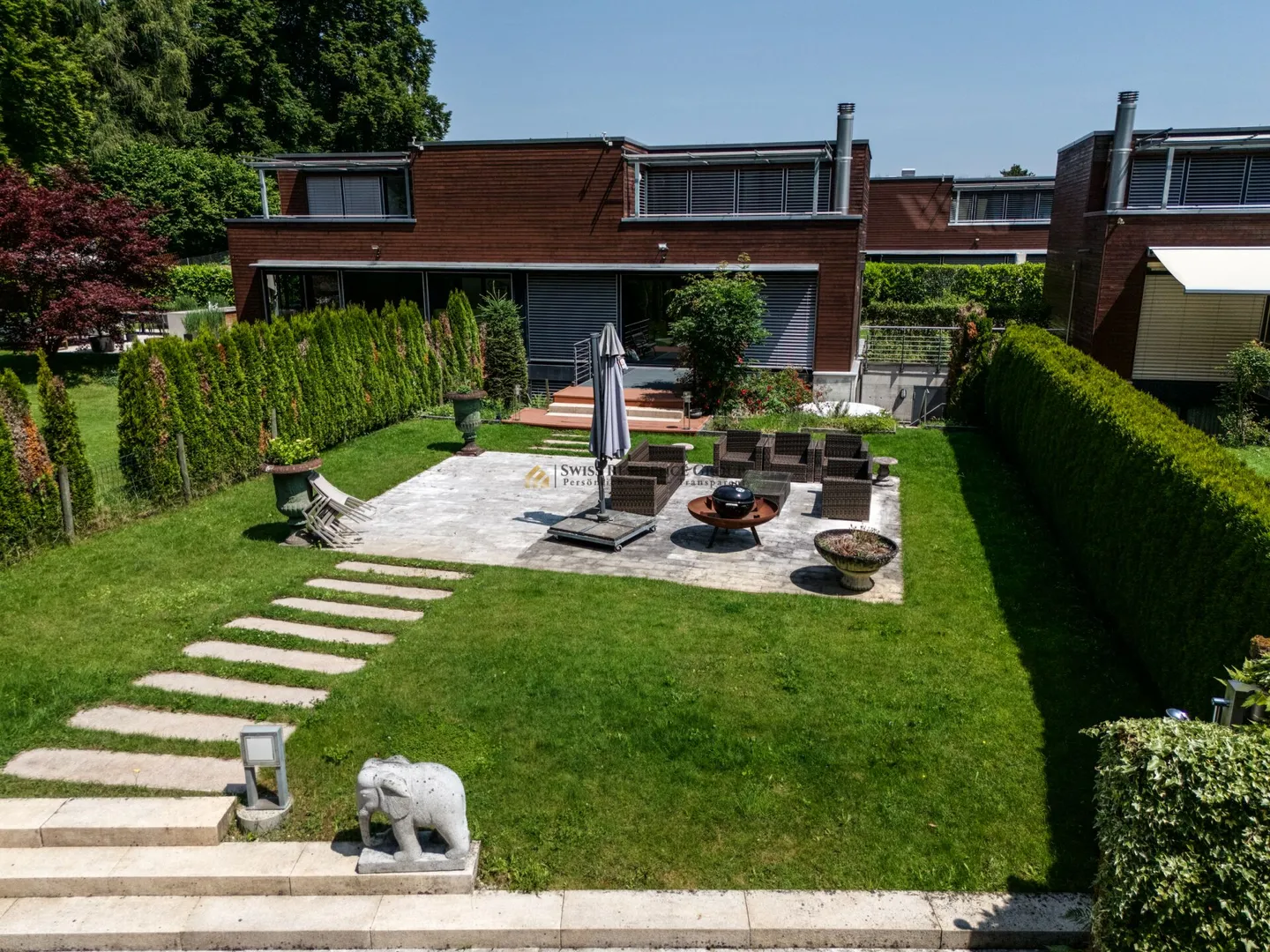 Design incontra la natura – Casa bifamiliare esclusiva con caratteristiche premium - Foto 2 di 20
