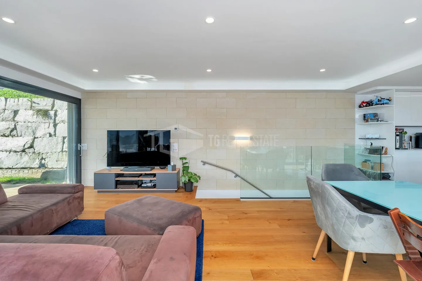 VILLA MODERNE AVEC VUE PANORAMIQUE ET APPARTEMENT INDÉPENDANT - Photo 12 sur 13