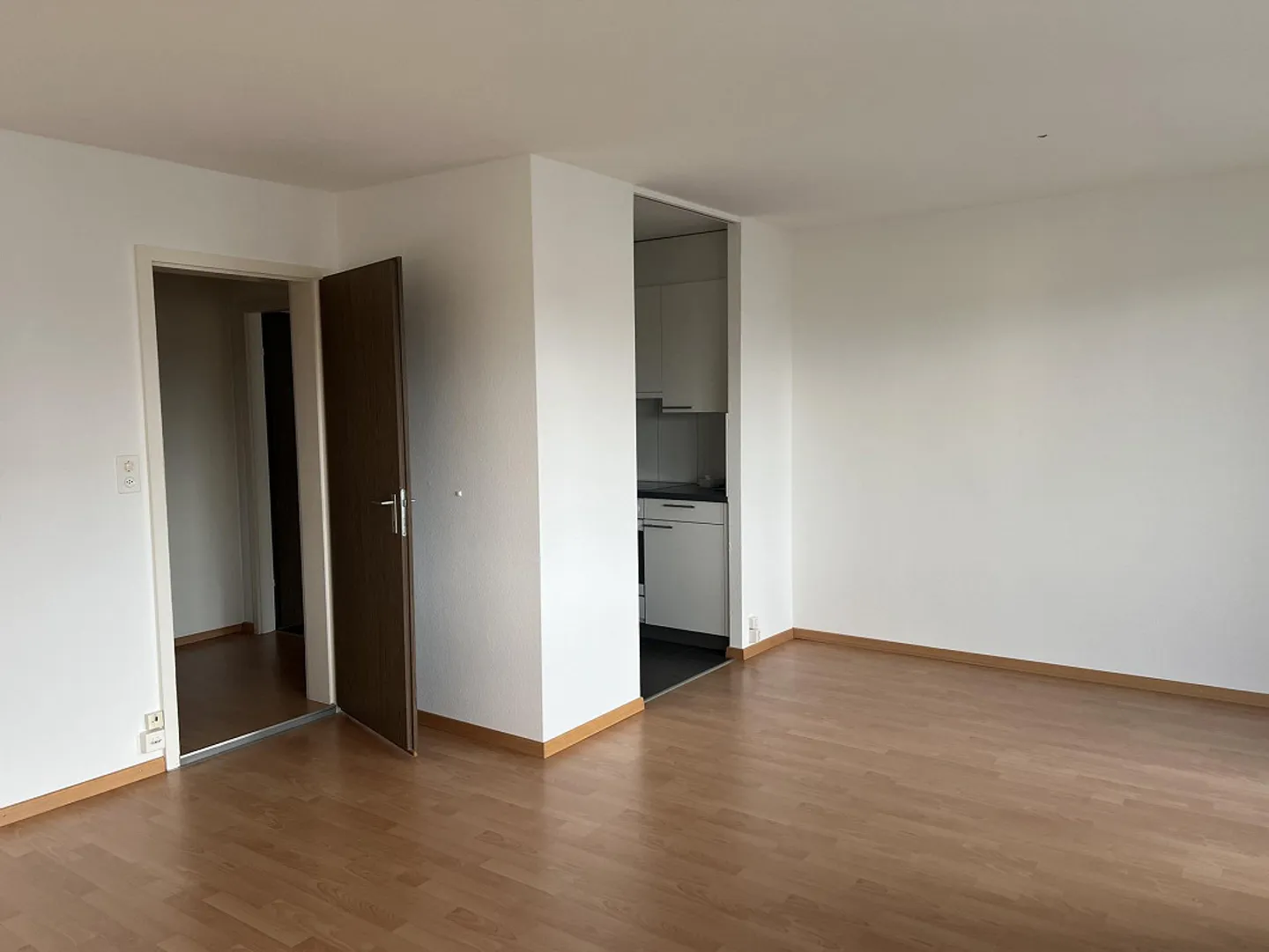 Appartement 2.5 pièces - Photo 3 sur 9