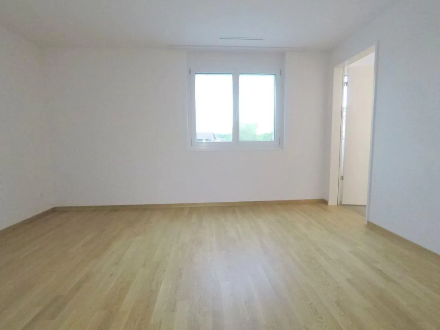 Moderne 4.5 Zimmer-Wohnung in ländlicher Lage - Photo 5 of 10