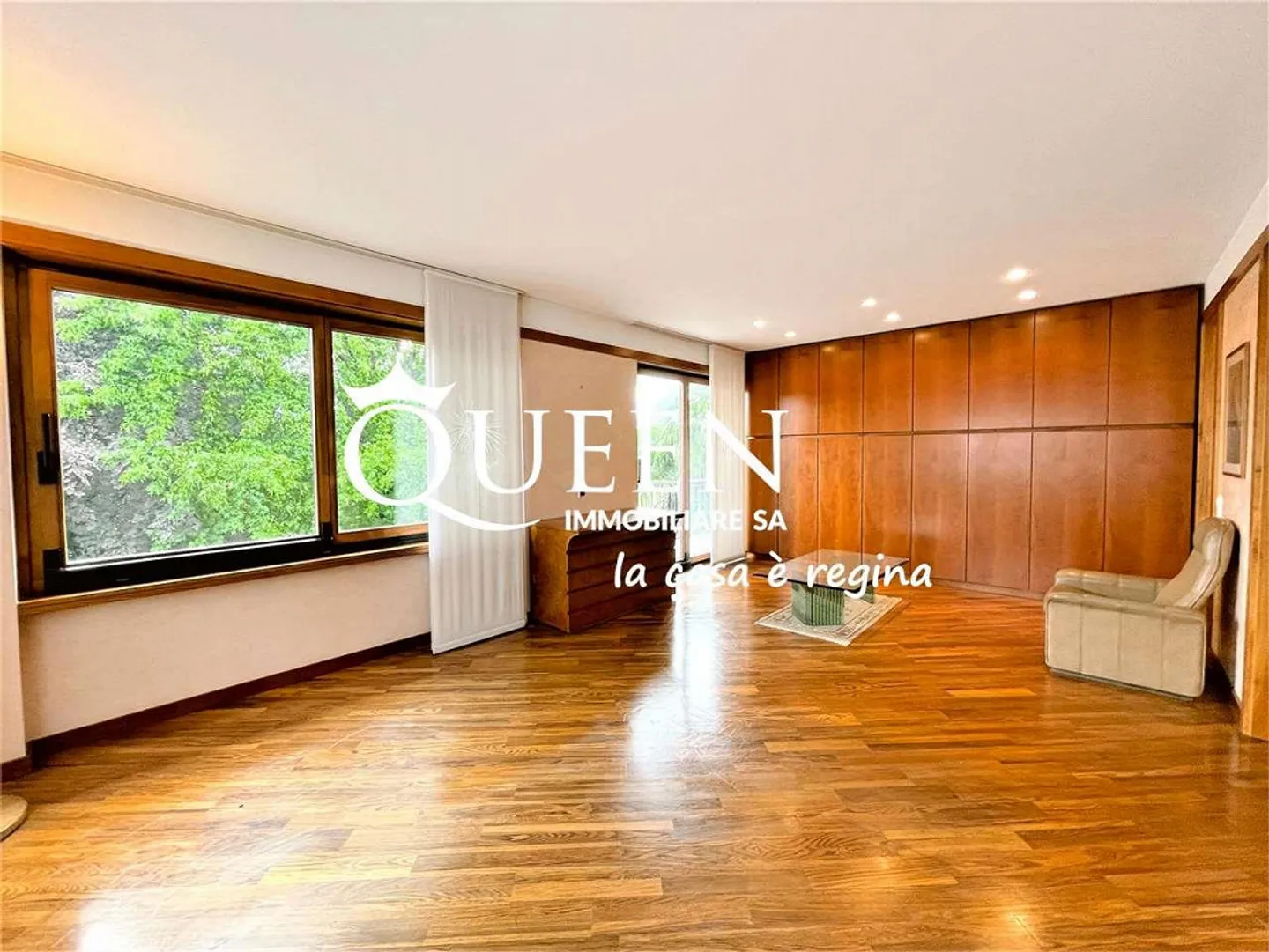 Vacallo : villa, 9,5 pièces, 625 m², grand jardin, ascenseur aux étages - Photo 6 sur 13