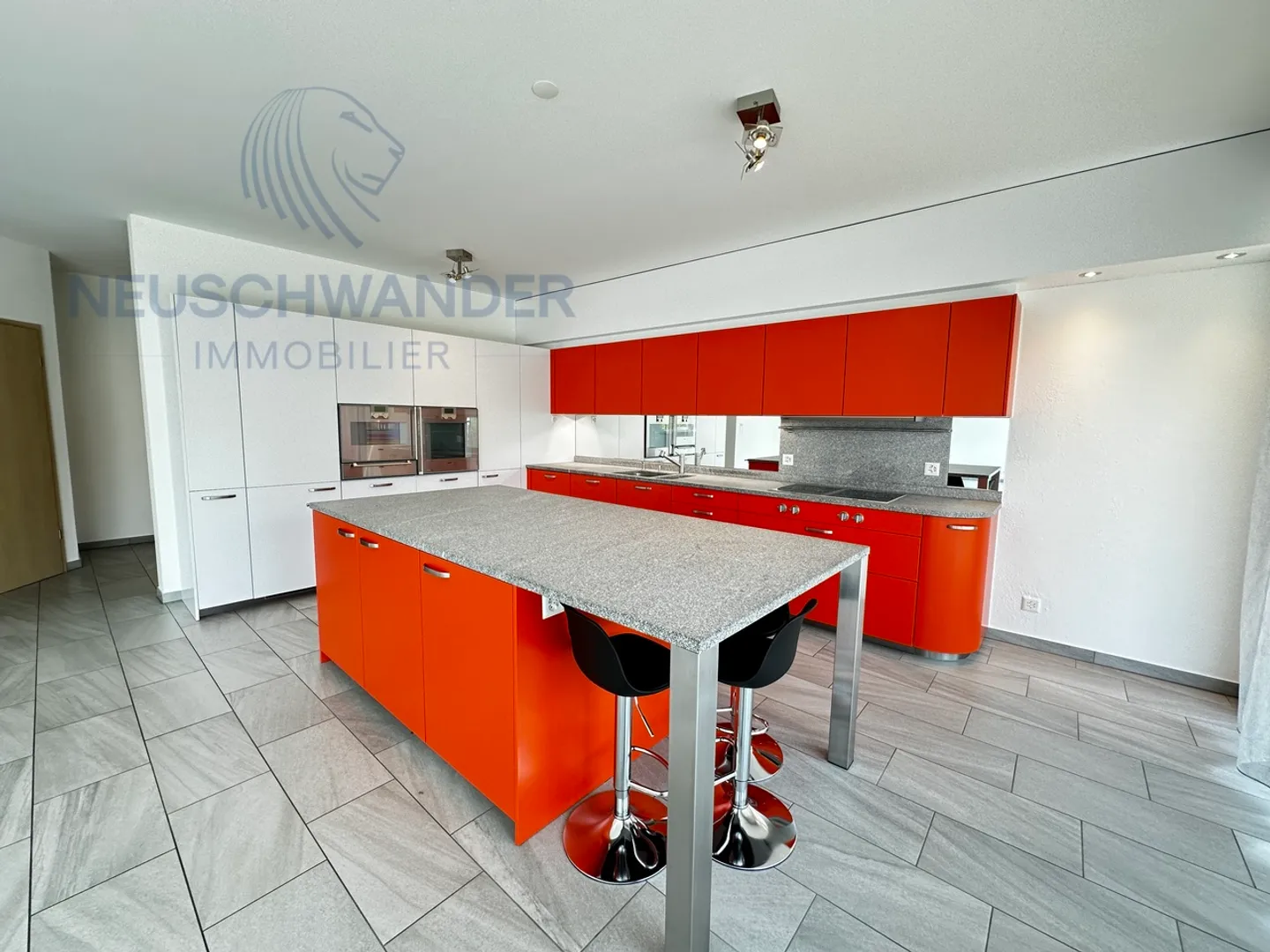 Bungalow moderno, posizione ideale, adatto a persone disabili - Foto 2 di 12
