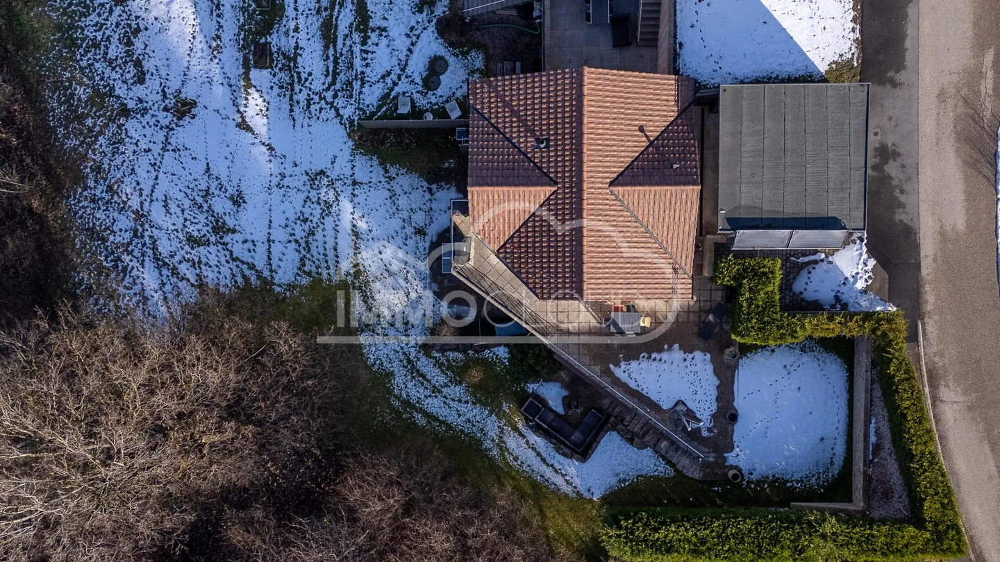 Modern Villa with Garden and Forest View - Photo 15 of 16