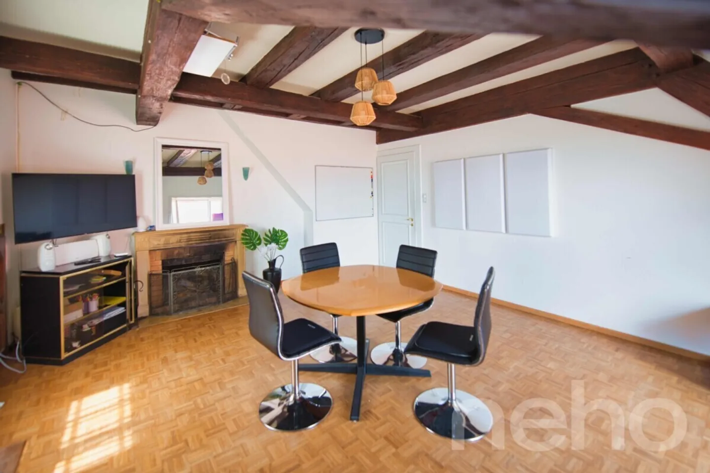 Magnifique appartement de 6,5 pièces dans le centre historique de Neuchâtel ! - Photo 2 sur 13