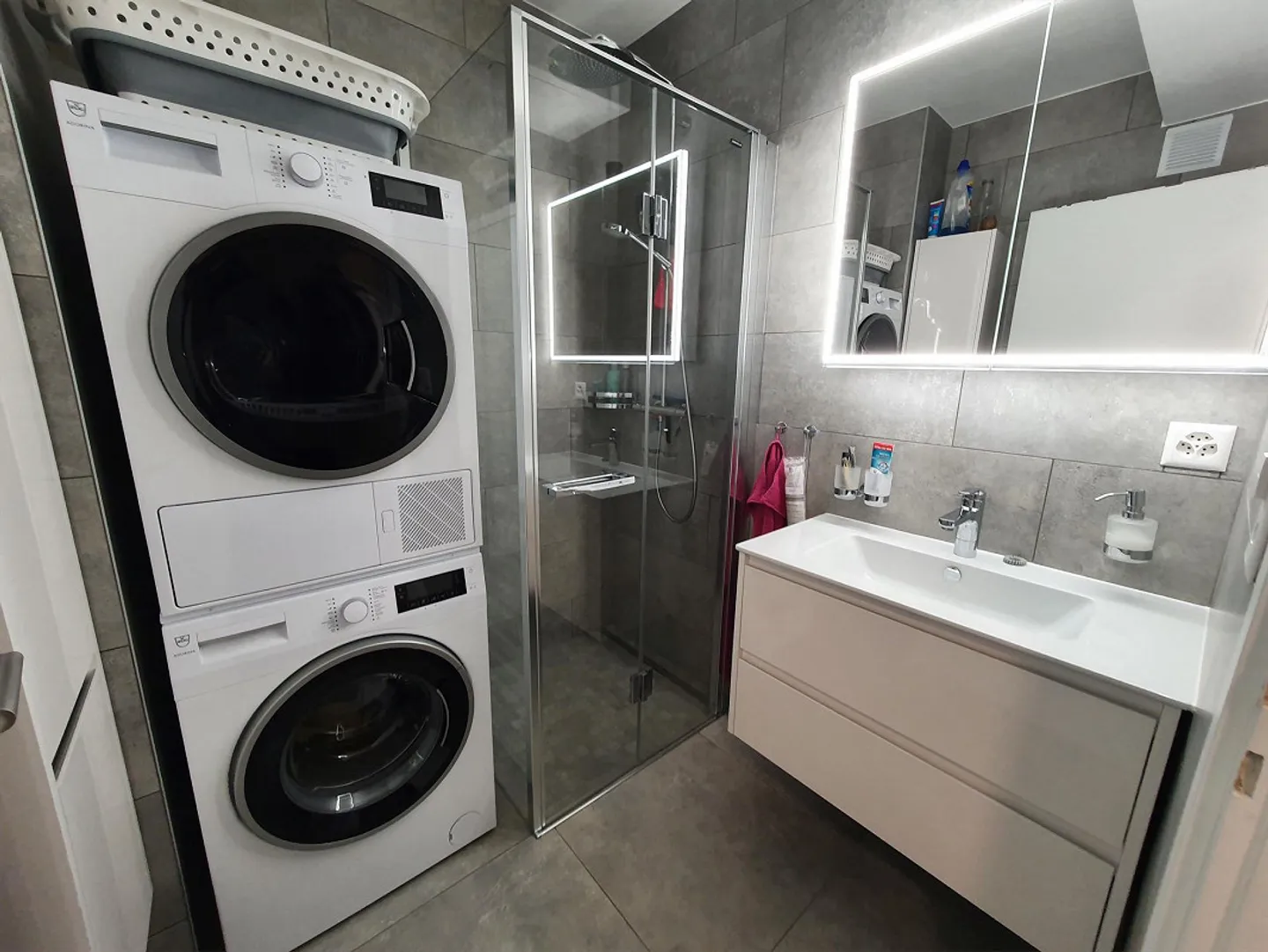 Stilvolle Ruheoase im Zentrum von Ascona – 2.5-Zimmer mit zwei sonnigen Balkonen - Foto 7 von 10