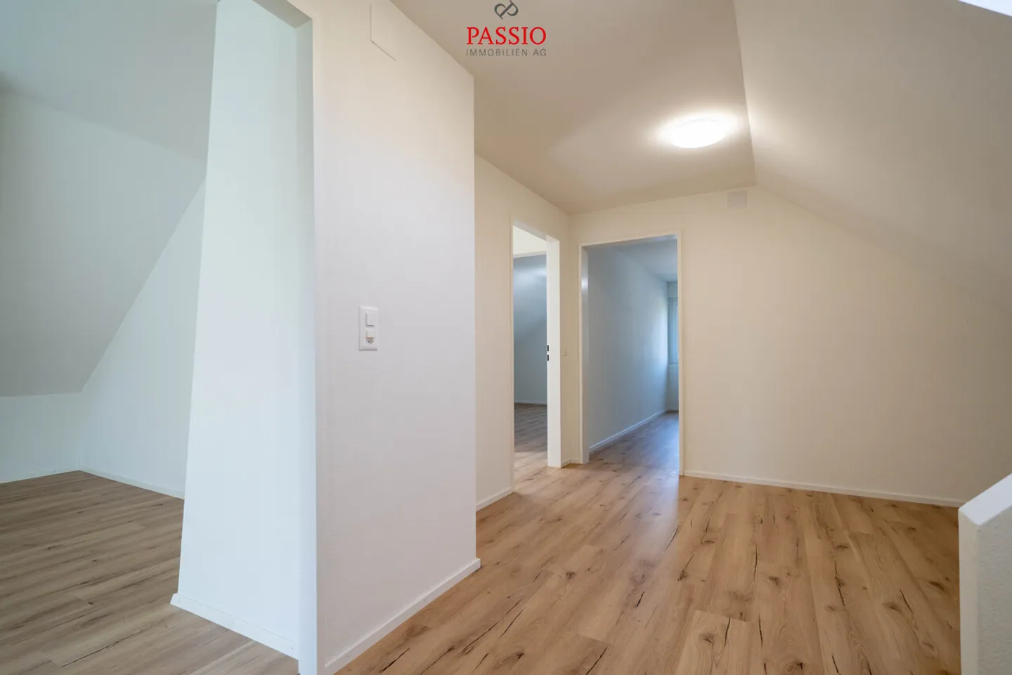 Paradiso familiare completamente ristrutturato con 6,5 stanze in posizione privilegiata! - Foto 14 di 42