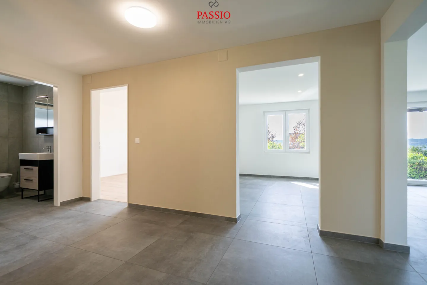 Paradiso familiare completamente ristrutturato con 6,5 stanze in posizione privilegiata! - Foto 8 di 42
