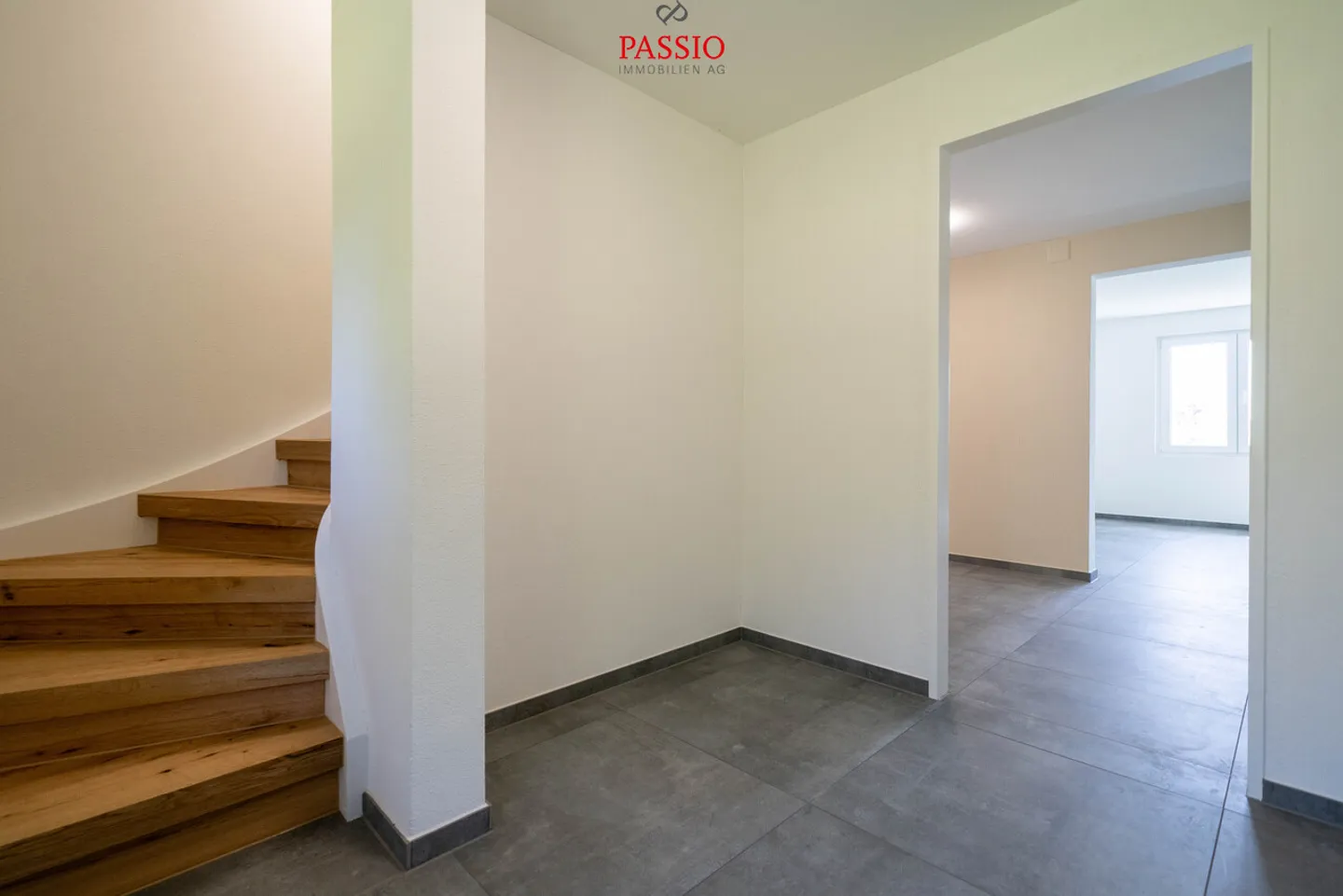 Paradiso familiare completamente ristrutturato con 6,5 stanze in posizione privilegiata! - Foto 9 di 42