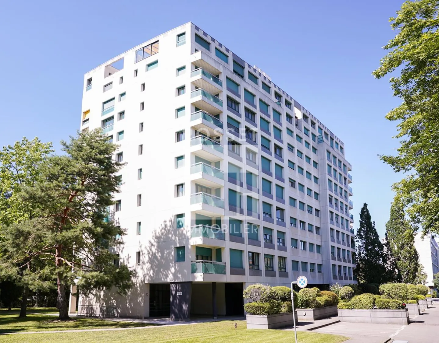 3,5-Zimmer-Wohnung im 7. Stock mit Aufzug - Foto 2 von 9