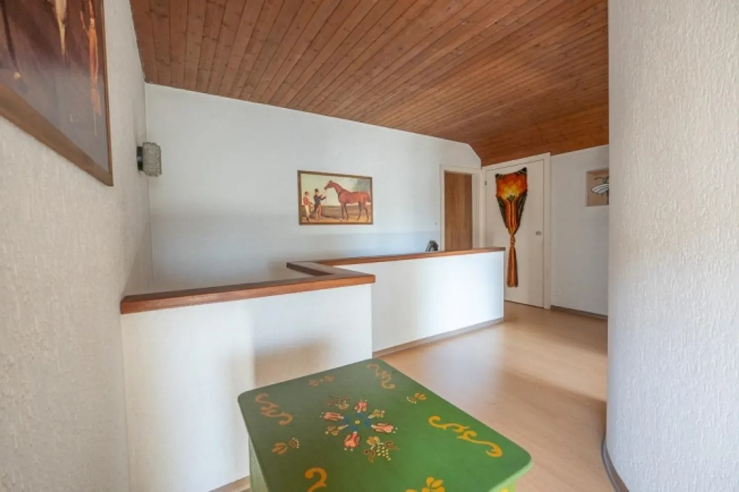 Living, Family, Working 8.5-Room Single-Family House - Photo 7 of 11