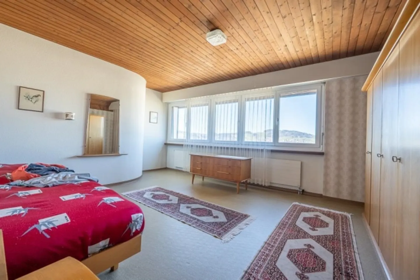 Living, Family, Working 8.5-Room Single-Family House - Photo 8 of 11