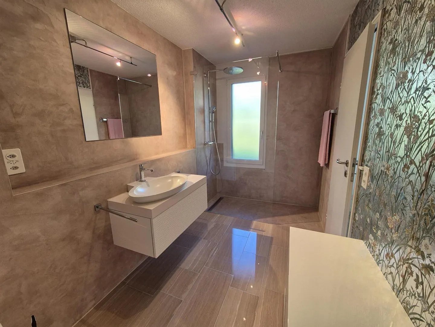 Un luogo per visioni - Vivere, Costruire, Sognare a Hünenberg nel Canton Zug - Foto 9 di 12