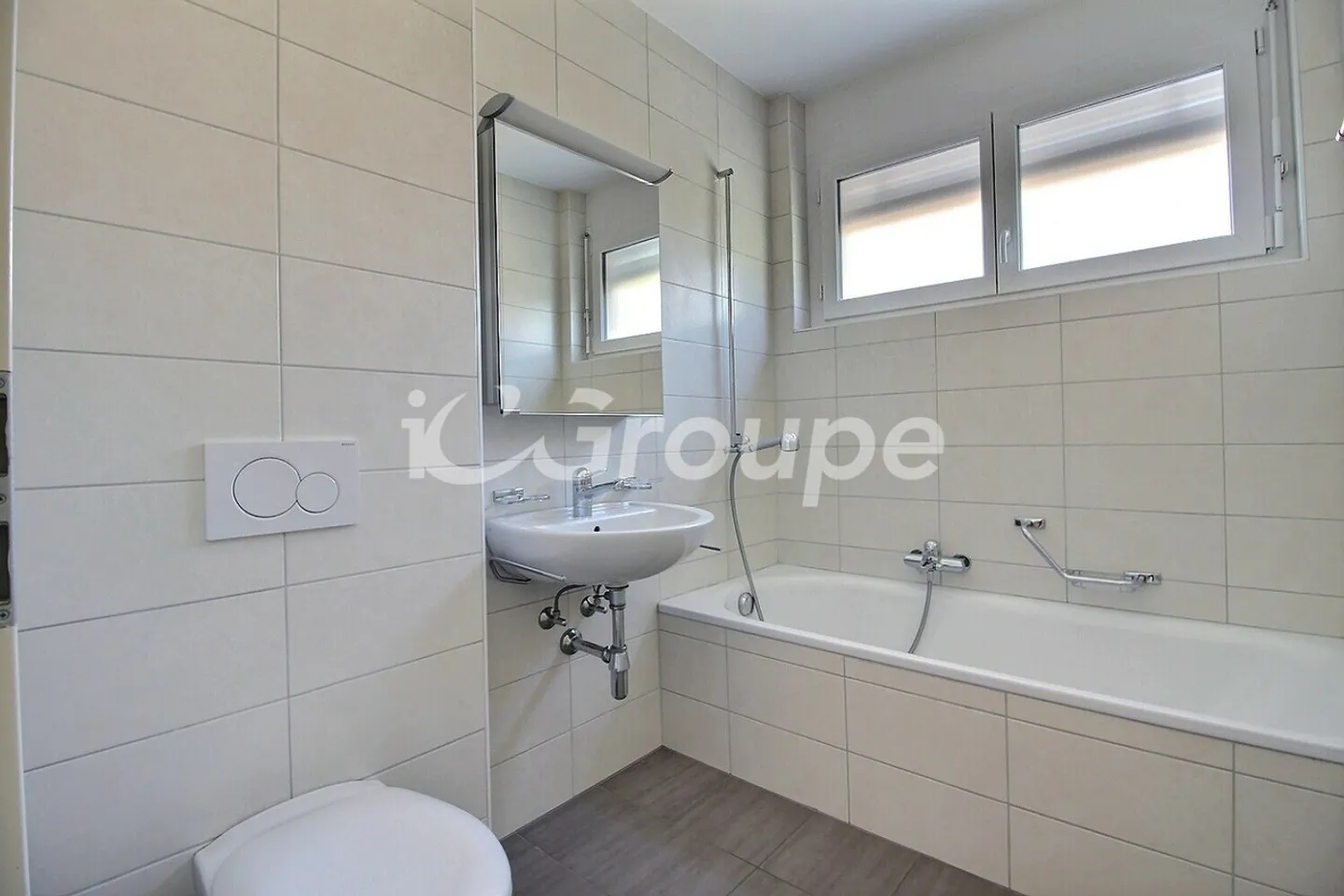 Beautiful 3.5-room apartment on the 2nd floor in Bramois - Photo 11 of 12