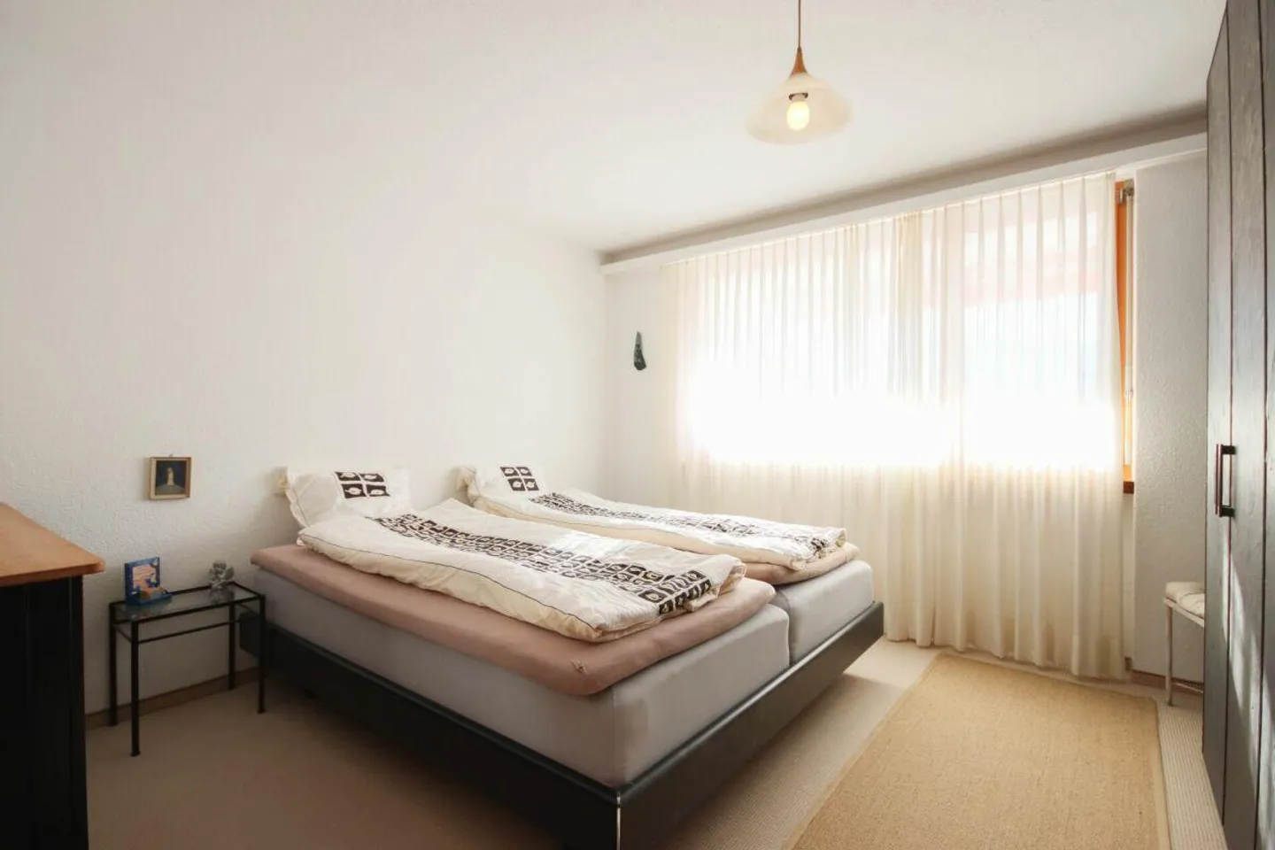 Appartamento ristrutturato di 4½ stanze (vacanze) in una posizione soleggiata con vista meravigliosa - Foto 10 di 20