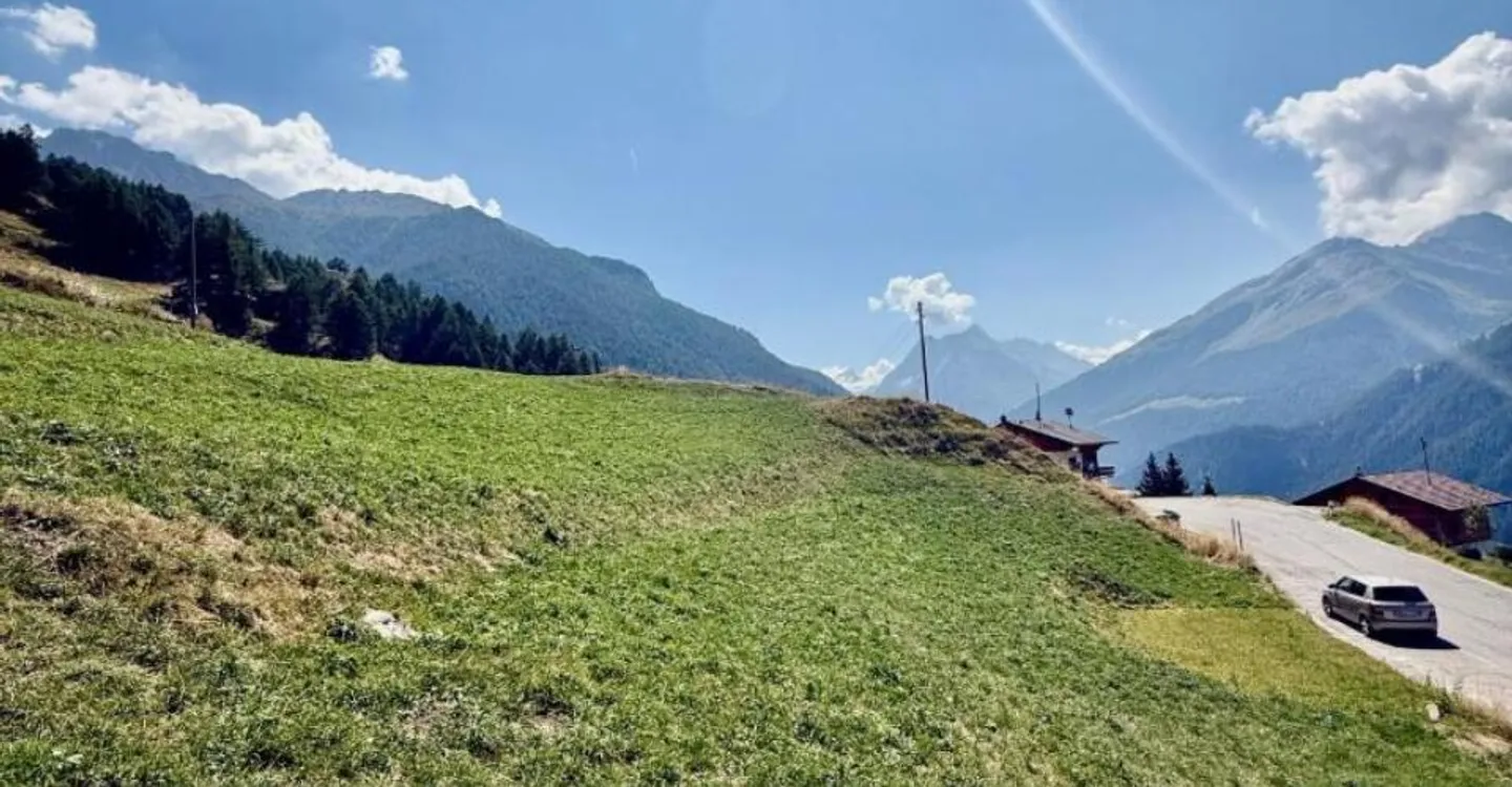 LAND OF 3747 M2 - EISON (ST-MARTIN) - Photo 4 of 6