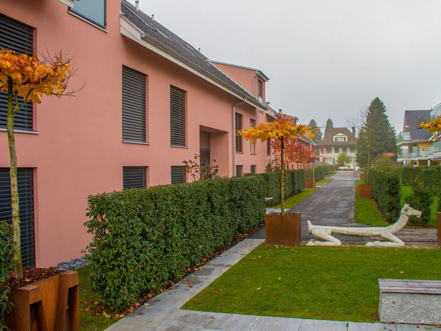 Superbe appartement de 4,5 pièces au rez-de-chaussée - Photo 2 sur 11