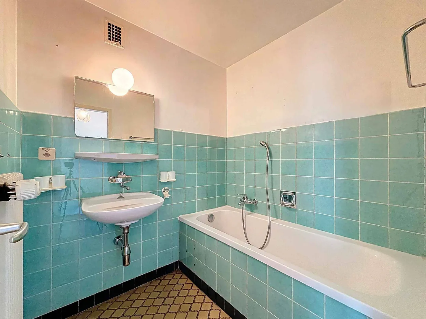 Appartamento mansardato 4.5 stanze, ottima esposizione al sole - Foto 8 di 10