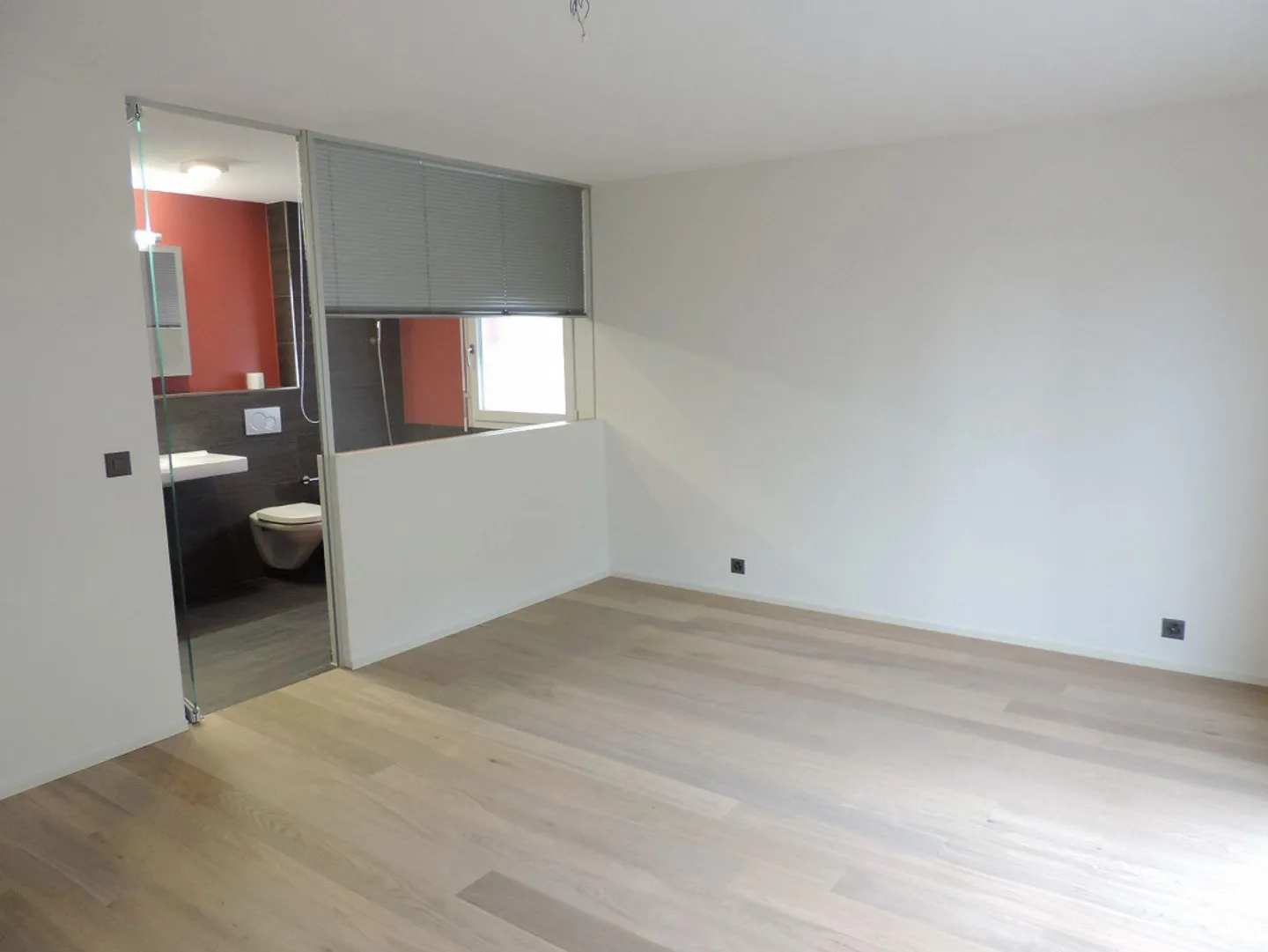 Superbe appartement de 4,5 pièces au rez-de-chaussée - Photo 9 sur 11