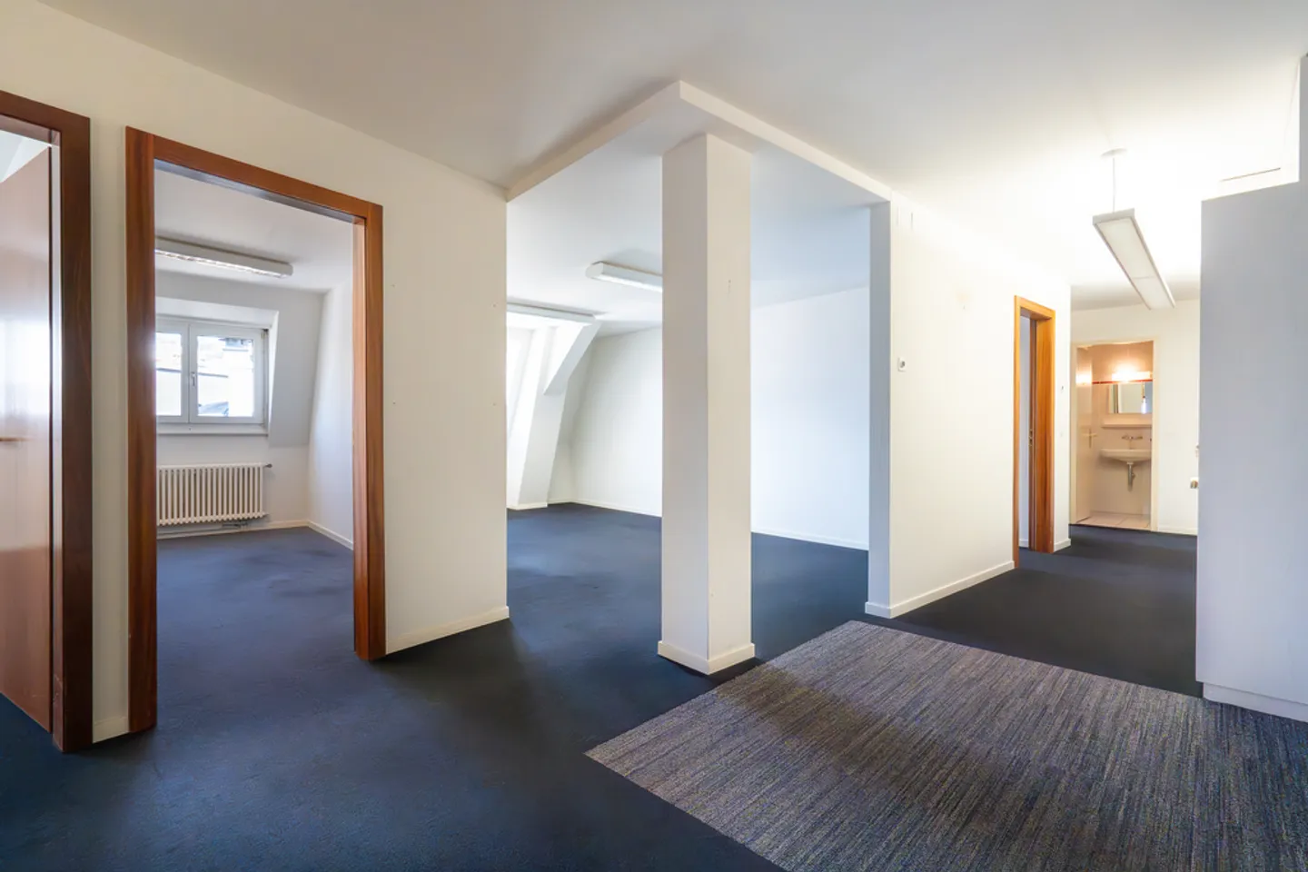 Bureau spacieux à Lausanne - Photo 1 sur 10