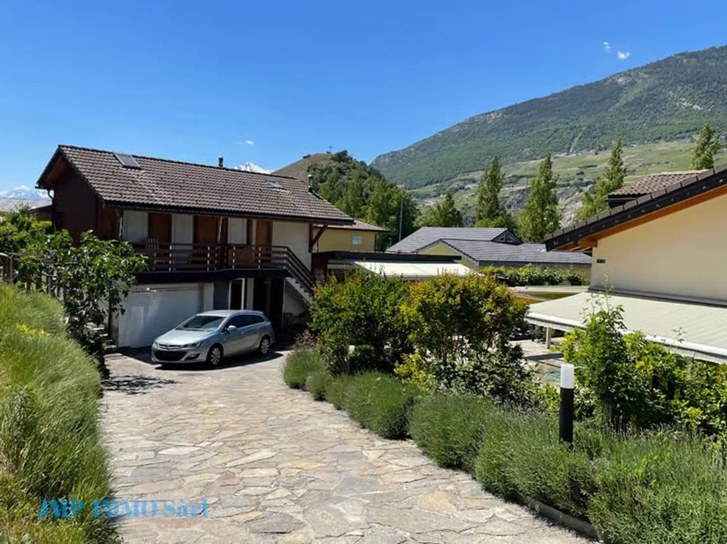SCHÖNE GELEGENHEIT Villa von sehr gutem Standard im Herzen des Dorfes Granges - Foto 4 von 13