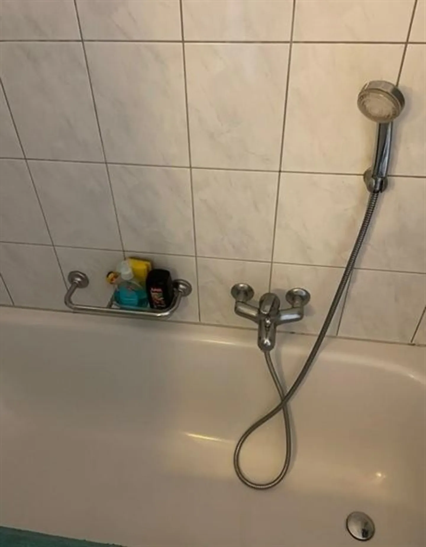 «Luminoso e pratico appartamento di 3.5 locali in zona centrale a Locarno-Solduno / Helle und praktische 3.5-Zimmer-Wohnung in Locarno-Solduno» - Foto 15 di 20