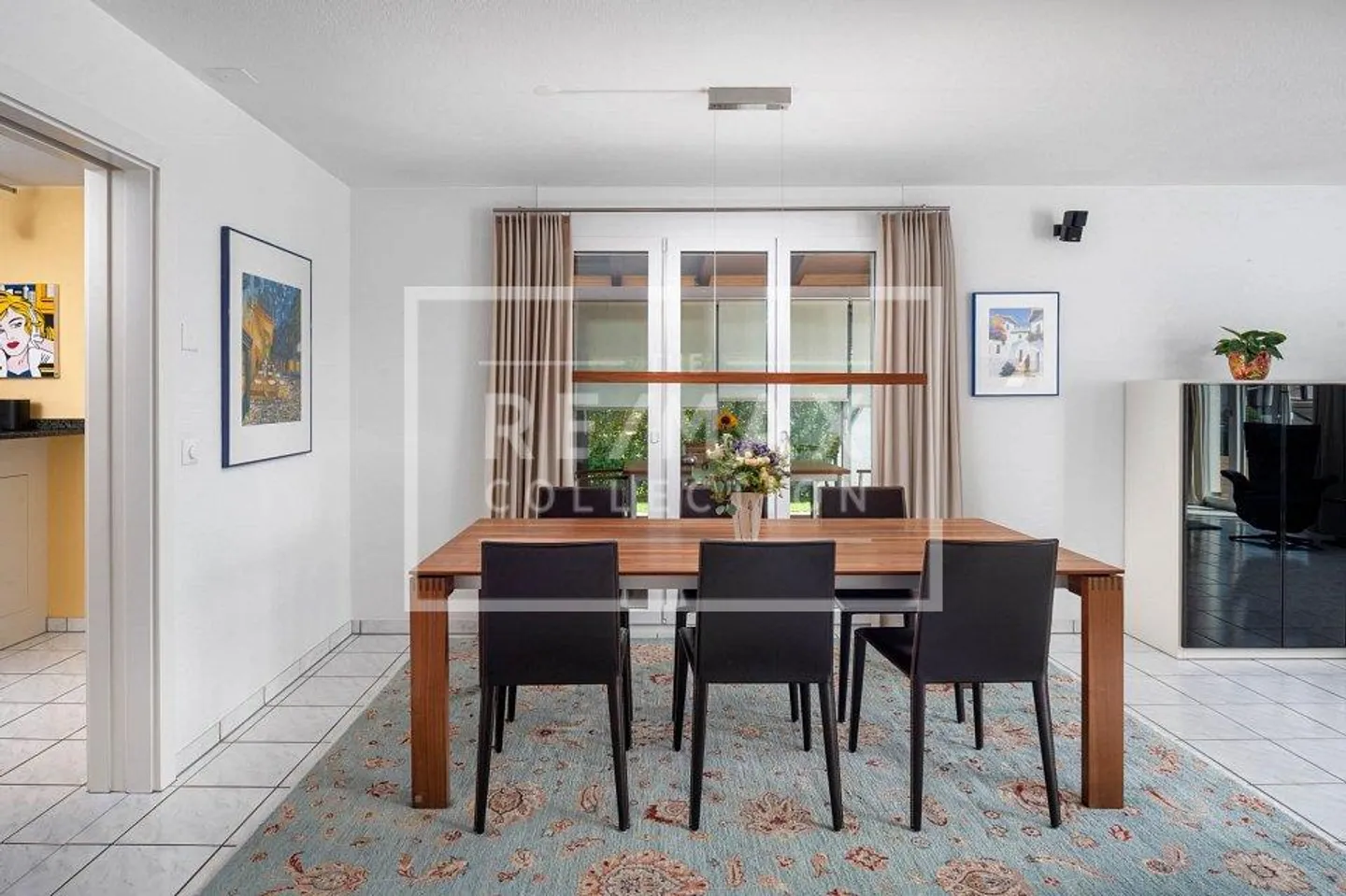 Maison familiale double spacieuse de 6,5 pièces avec galerie - Photo 4 sur 12