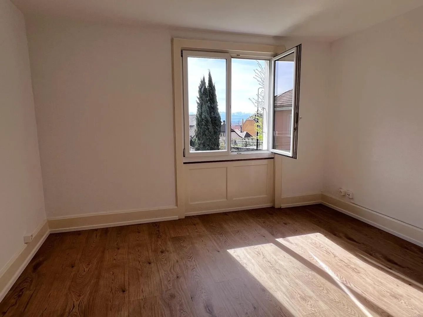 Garden apartment with a view of the lake and the Alps - Photo 5 of 11