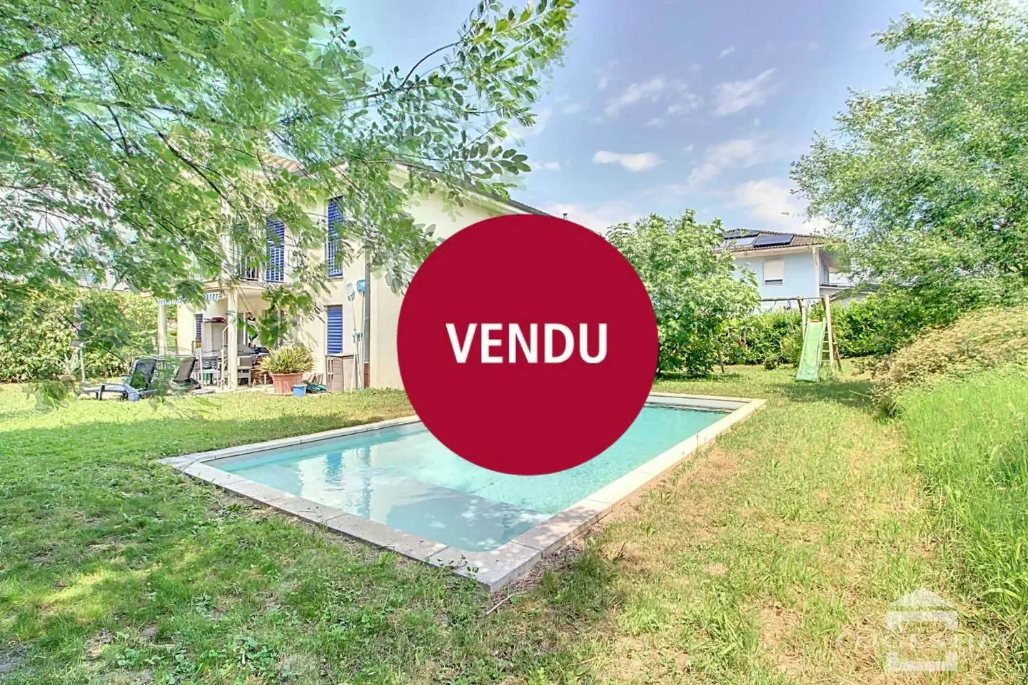 Villa spacieuse avec piscine - Photo 1 sur 13