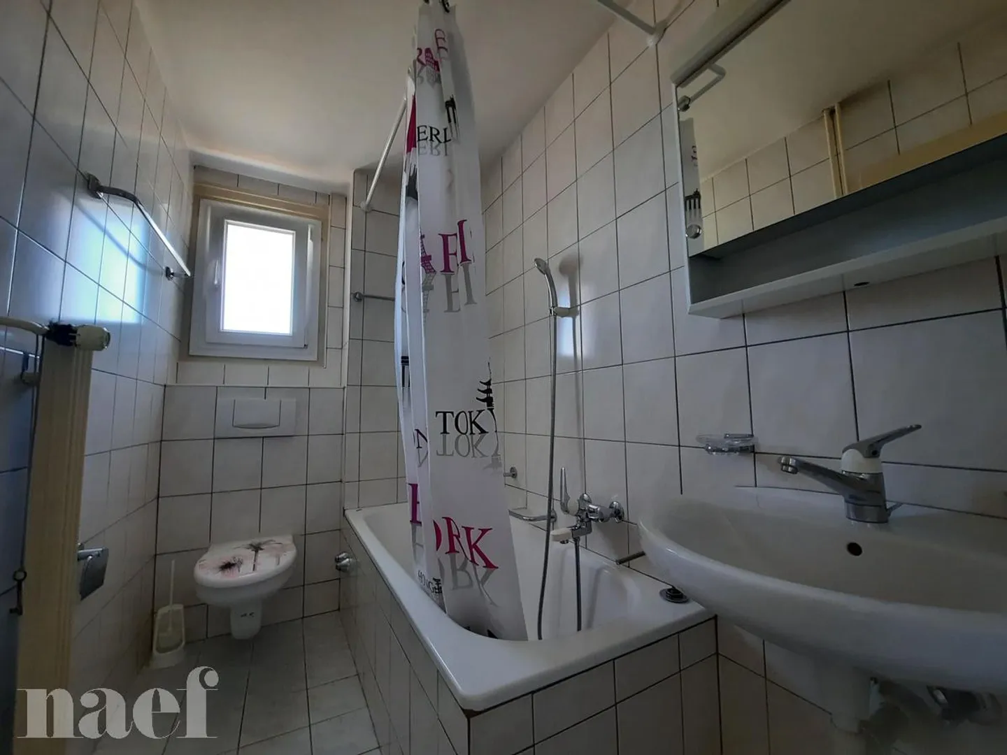 Bel appartement de 3 pièces au 3ème étage - Photo 7 sur 8