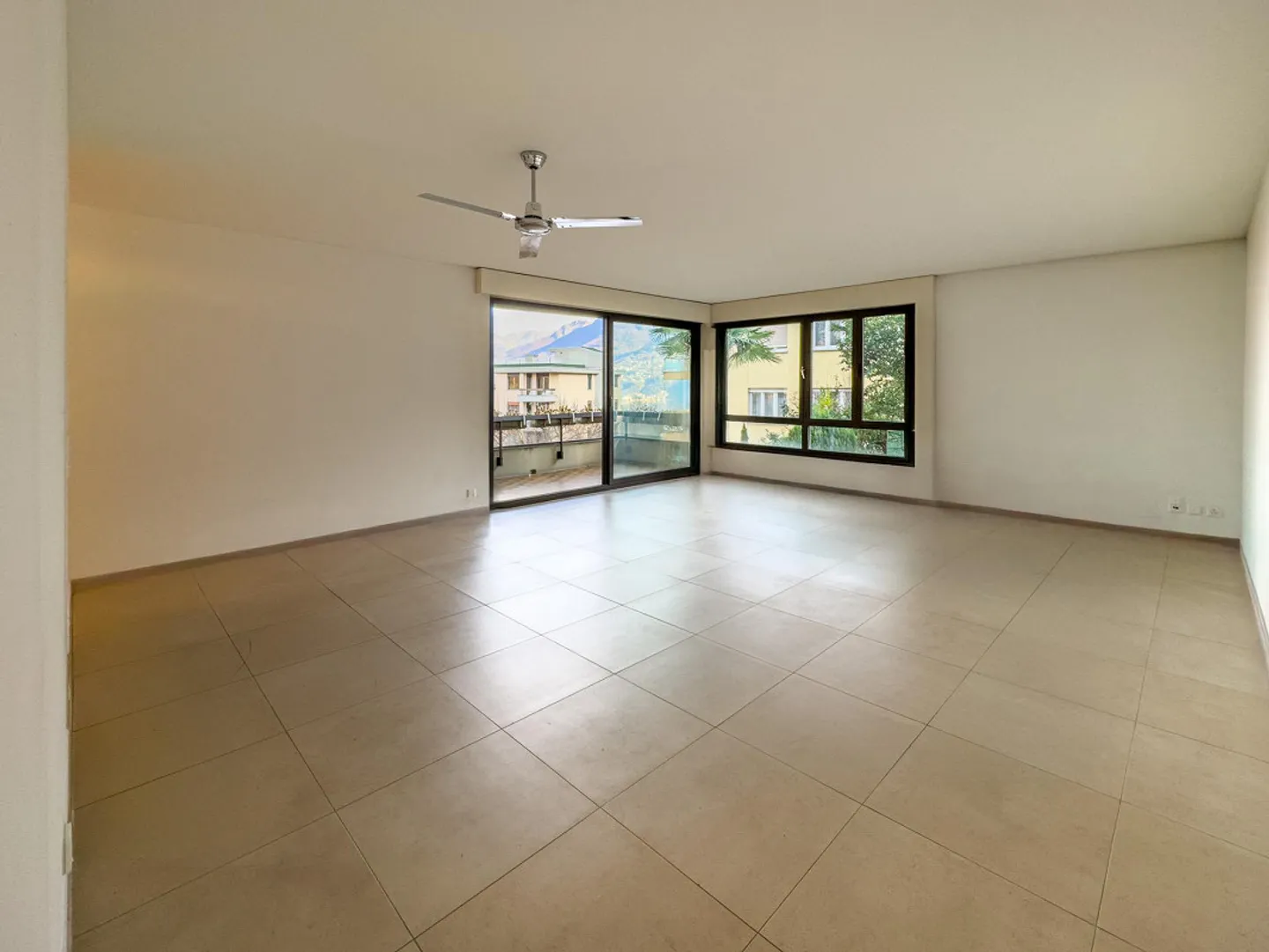 Appartement 4.5 pièces avec vue sur le lac à Paradiso - Photo 1 sur 9