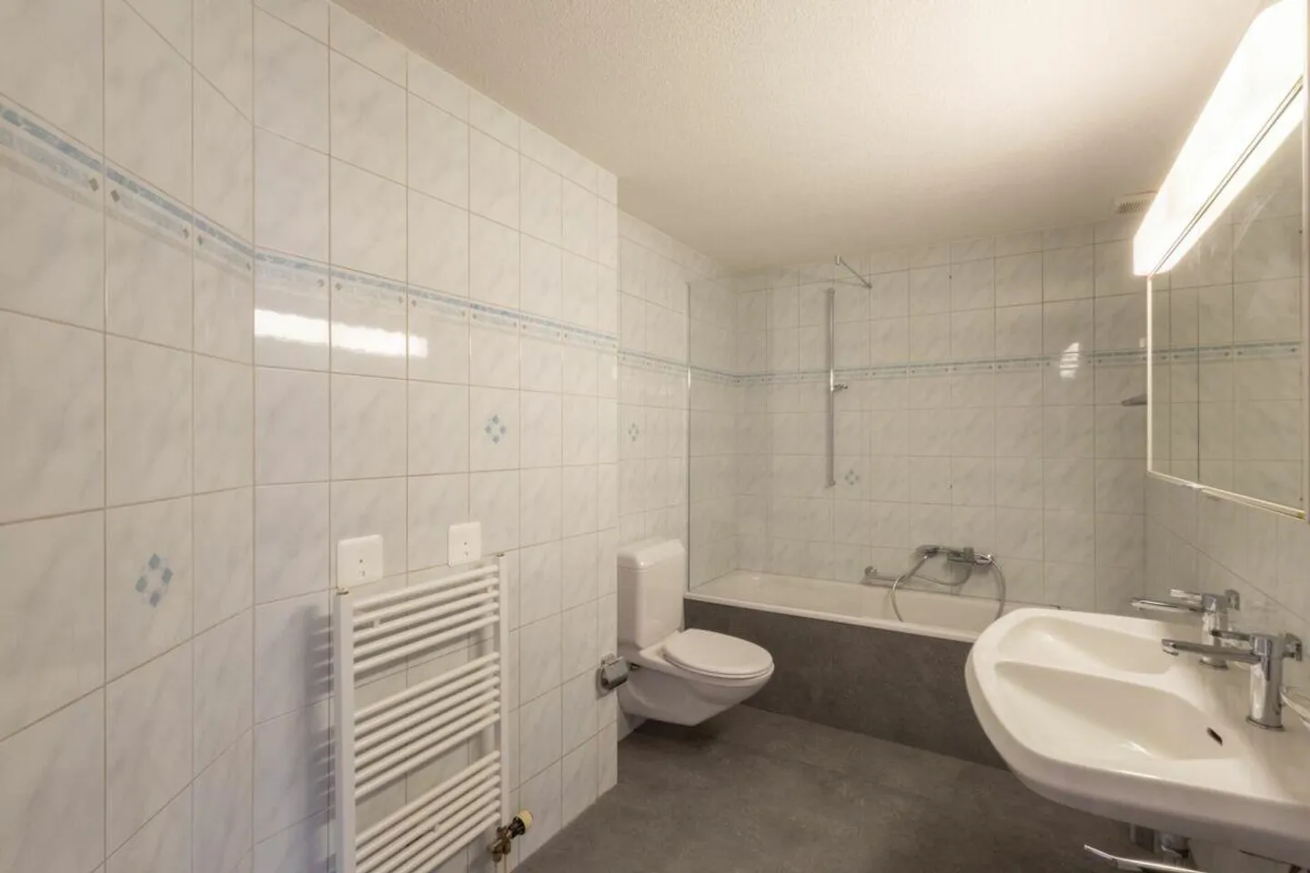 BRIGHT 4.5-ROOM APARTMENT WITH WONDERFUL VIEW - Photo 6 of 9