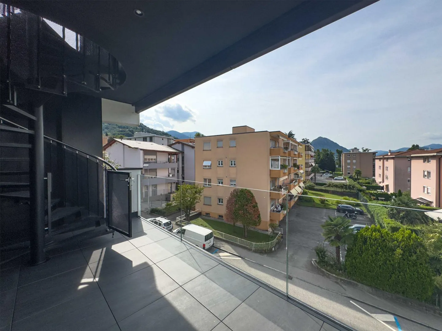 Geräumige Penthouse-Wohnung mit Dachterrasse in Pregassona - Foto 6 von 9