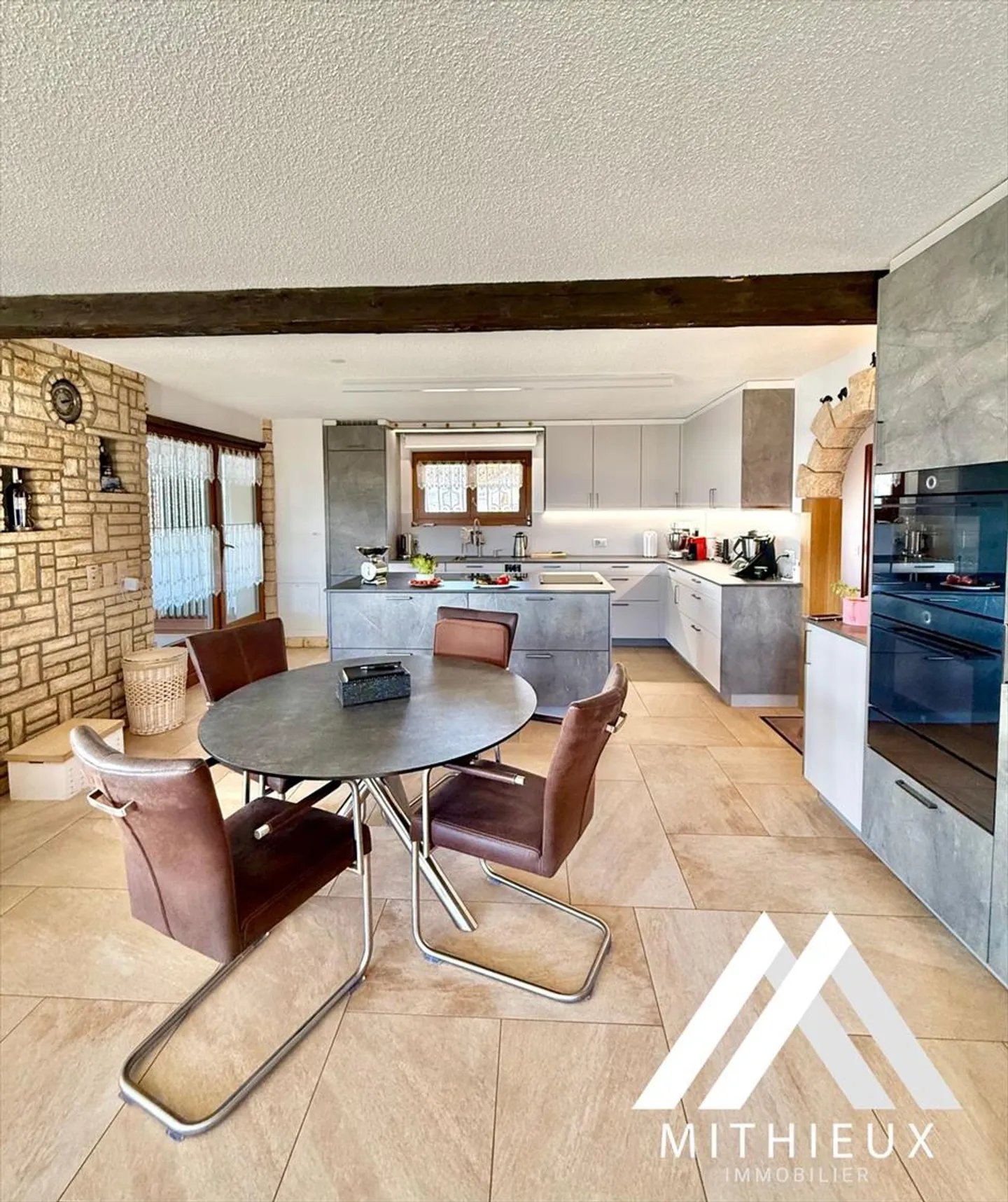 CHALET SPAZIOSO DI 5.5 STANZE, LES AGETTES (4 VALLEYS) - Foto 8 di 13