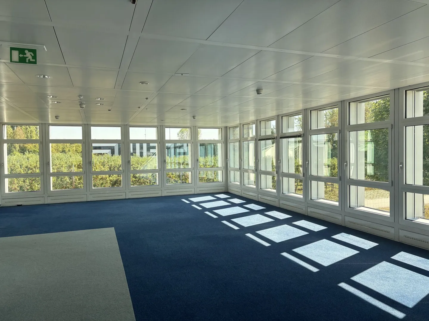 Modern Office Space in Etoy - Photo 5 of 13