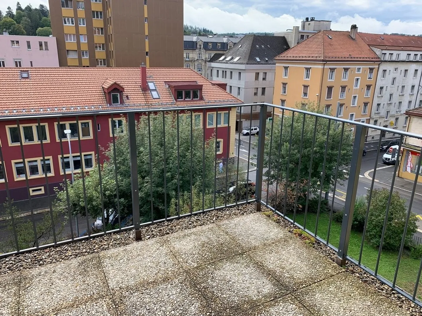 Joli Appartement avec Balcon - Photo 3 sur 11