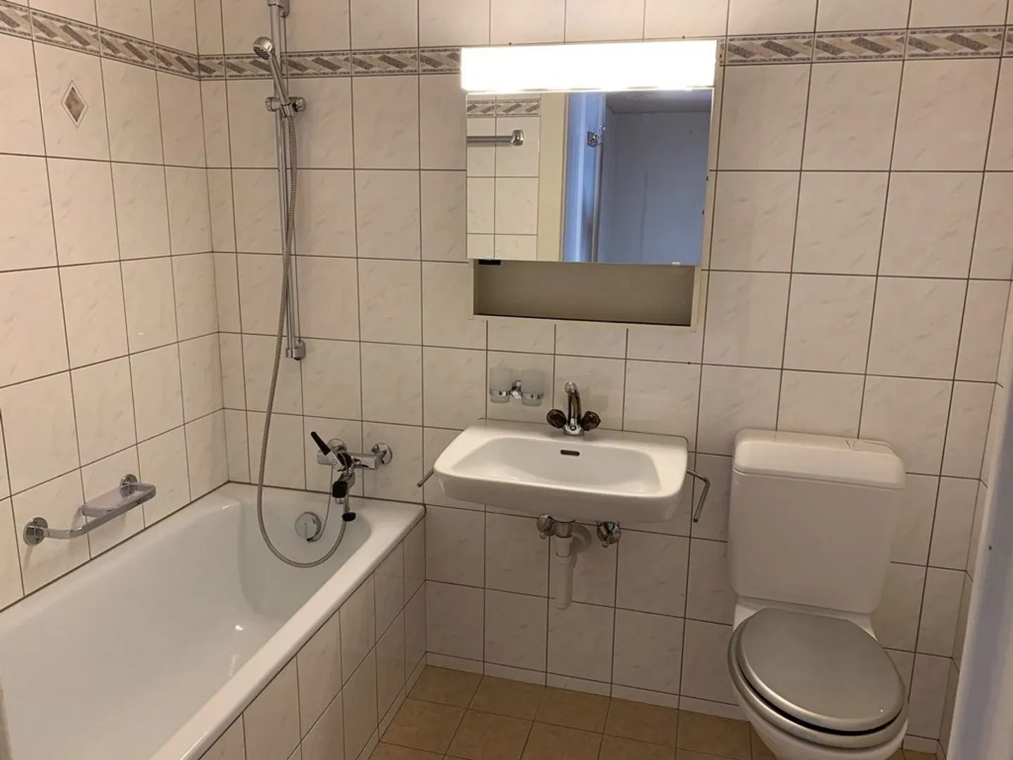 Joli Appartement avec Balcon - Photo 10 sur 11