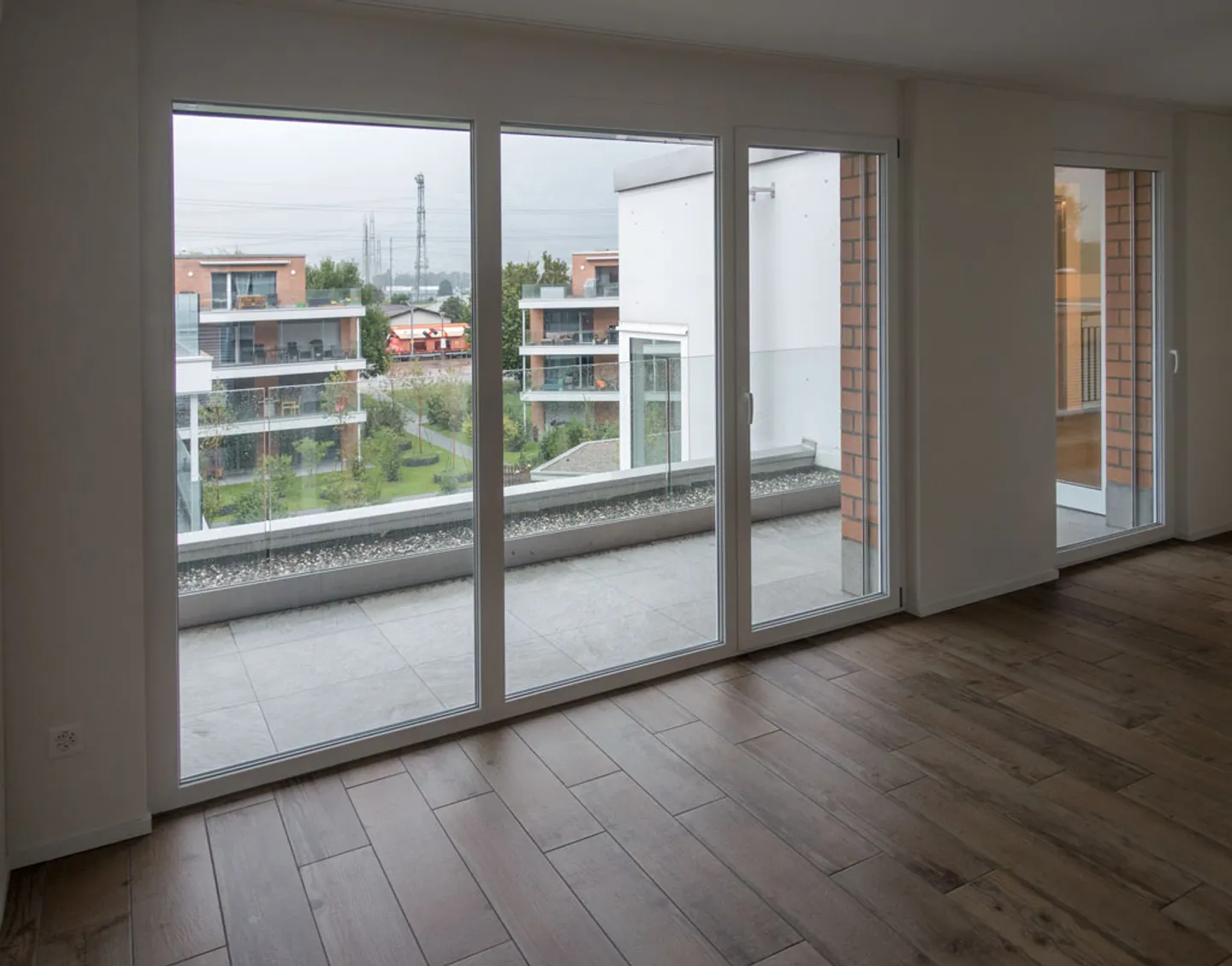 appartement penthouse exclusif de 2,5 pièces dans un emplacement central - Photo 3 sur 10