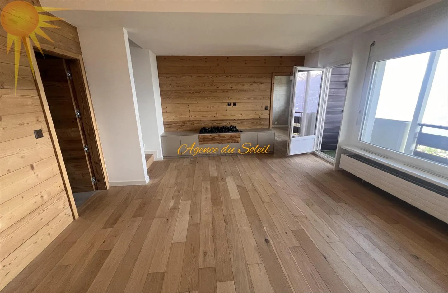 Prachtvolle 4.5-Zimmer-Dachwohnung, komplett renoviert im Jahr 2023! - Foto 1 von 13