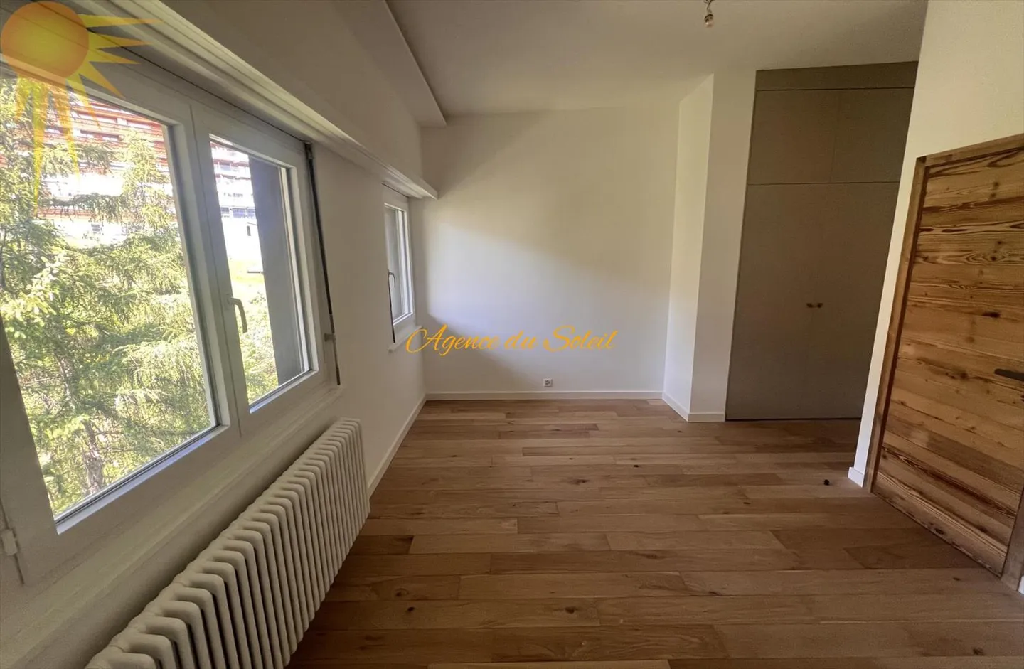 Prachtvolle 4.5-Zimmer-Dachwohnung, komplett renoviert im Jahr 2023! - Foto 11 von 13