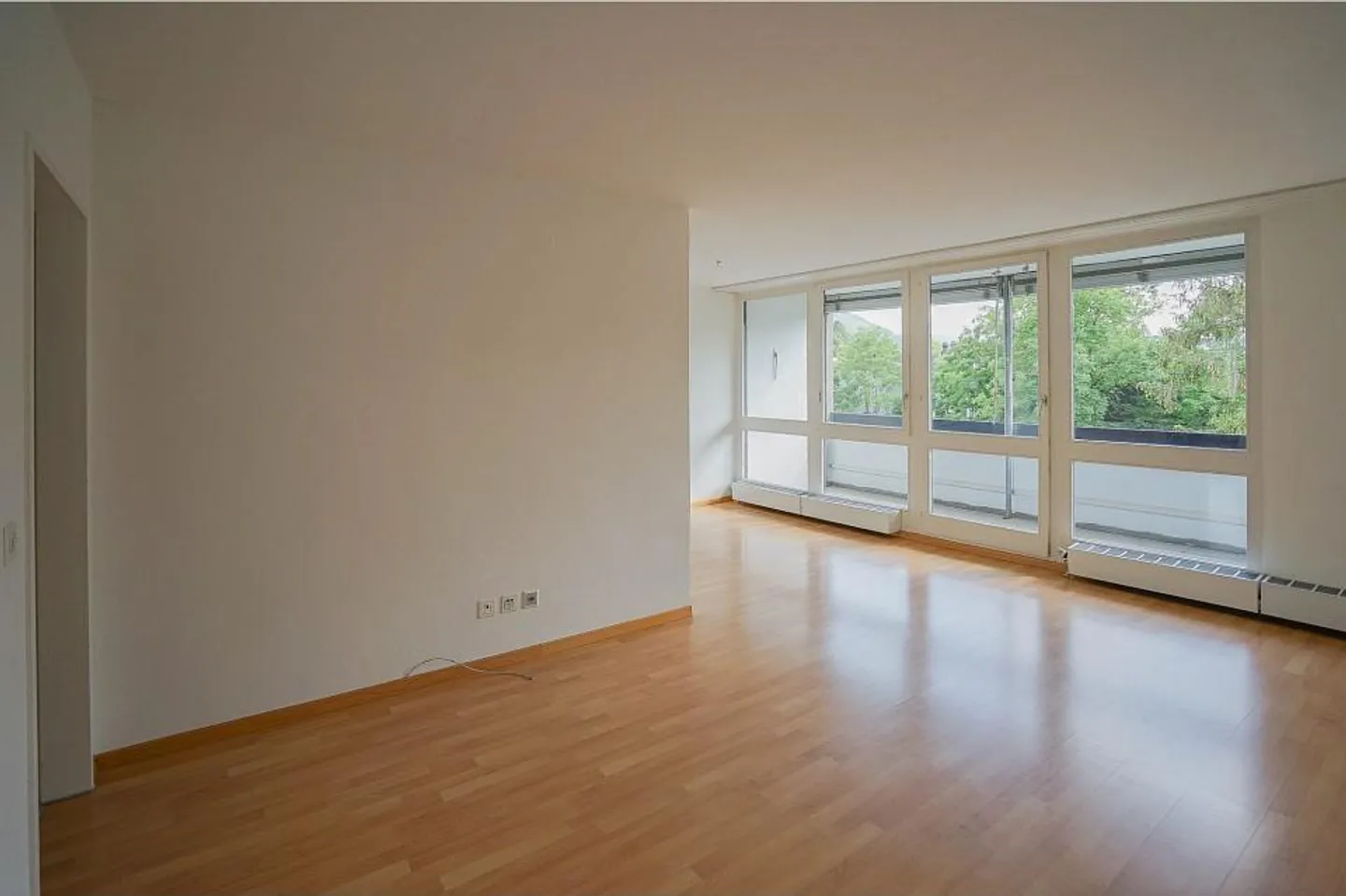 Helle Wohnung mit Balkonen - Foto 4 von 13