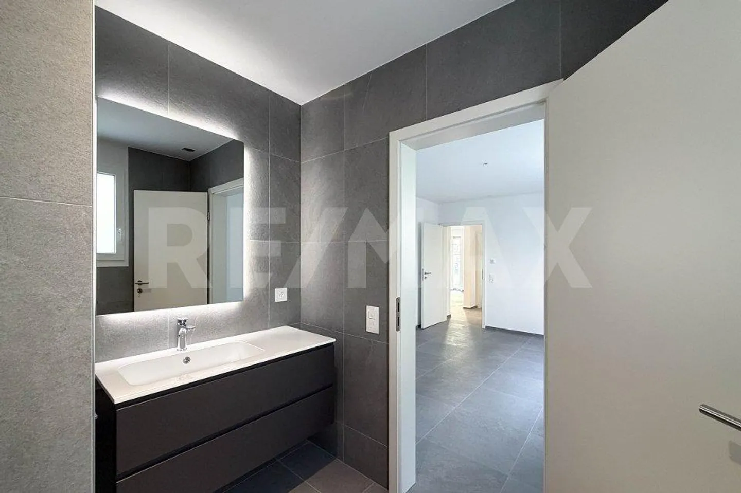 Appartement 3.5 avec jardin et 2 places de parking - Photo 13 sur 13