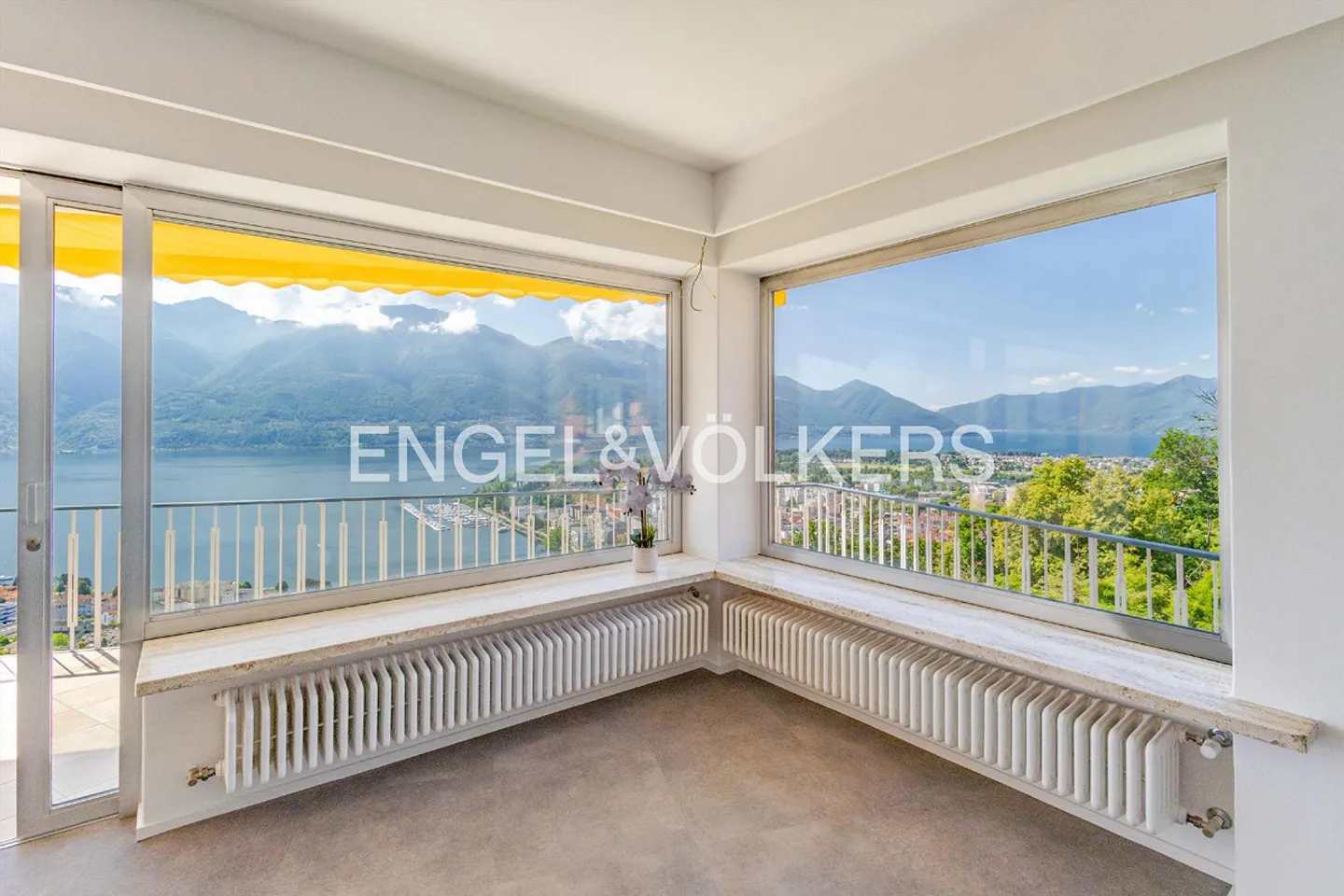 Traumhafter Panoramablick ? Renovierte 3.5 Zi.-Wohnung mit grosser Ter - Foto 4 von 13