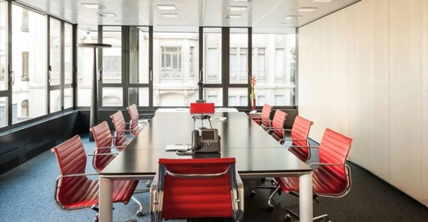 «Bureau» - Photo 1 sur 8