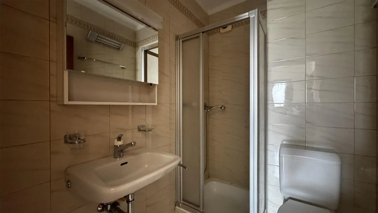 SEMENTINA - ZU VERKAUFEN GERÄUMIGE 4.5 ZIMMER IN PRIVILEGIERTER LAGE - Foto 6 von 13