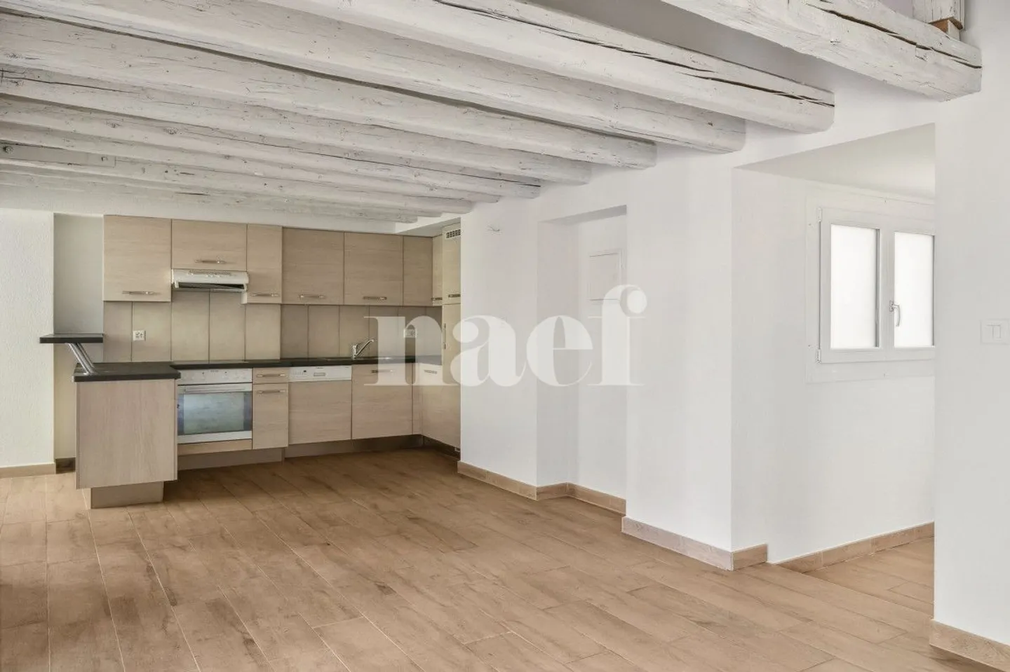 Beautiful atypical apartment in the heart of the city. - Photo 11 of 12