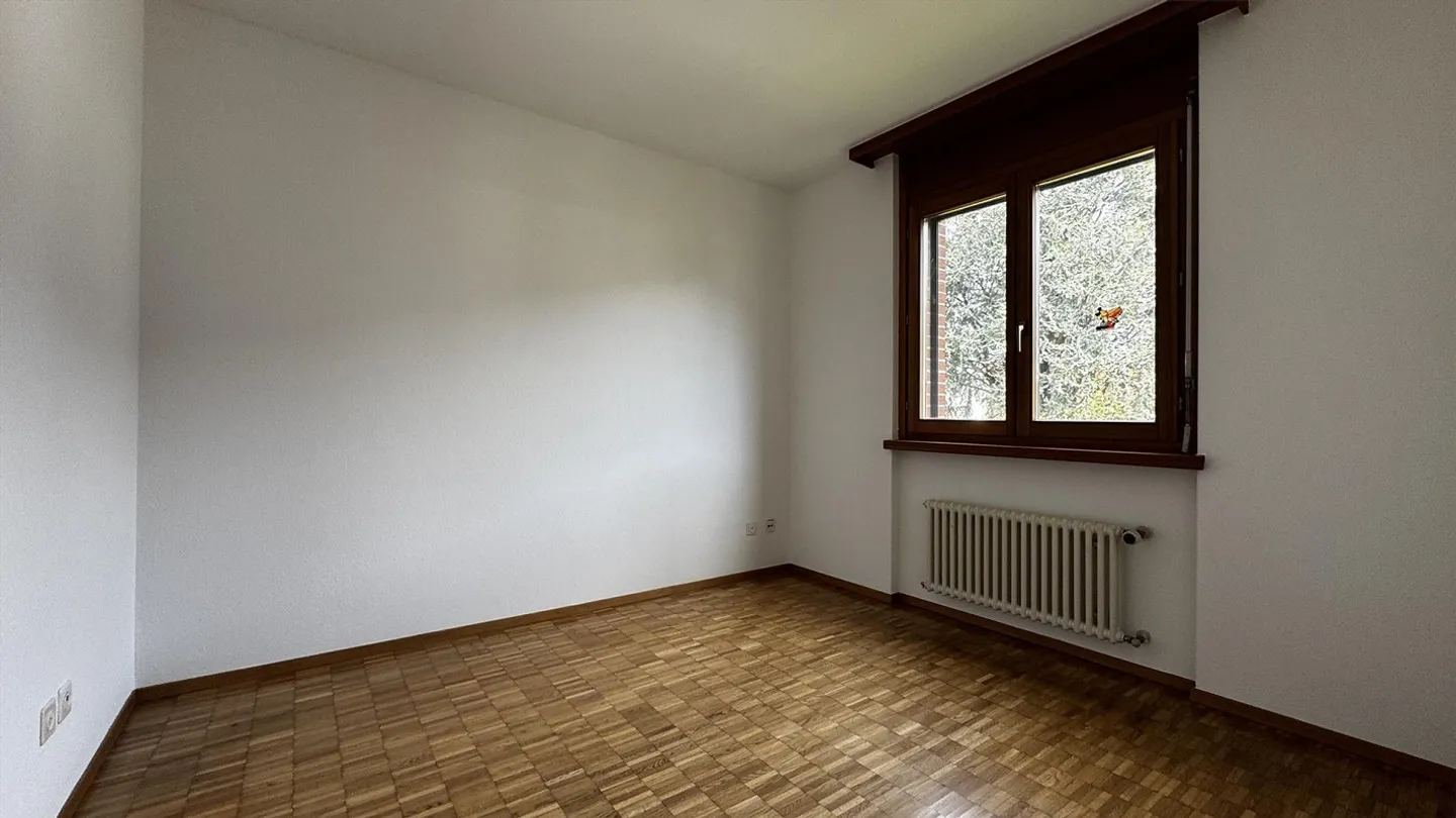 SEMENTINA - ZU VERKAUFEN GERÄUMIGE 4.5 ZIMMER IN PRIVILEGIERTER LAGE - Foto 8 von 13