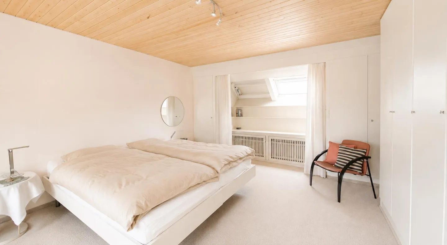 5-Room Maisonette Apartment with a View and Lots of Charm - Photo 3 of 13